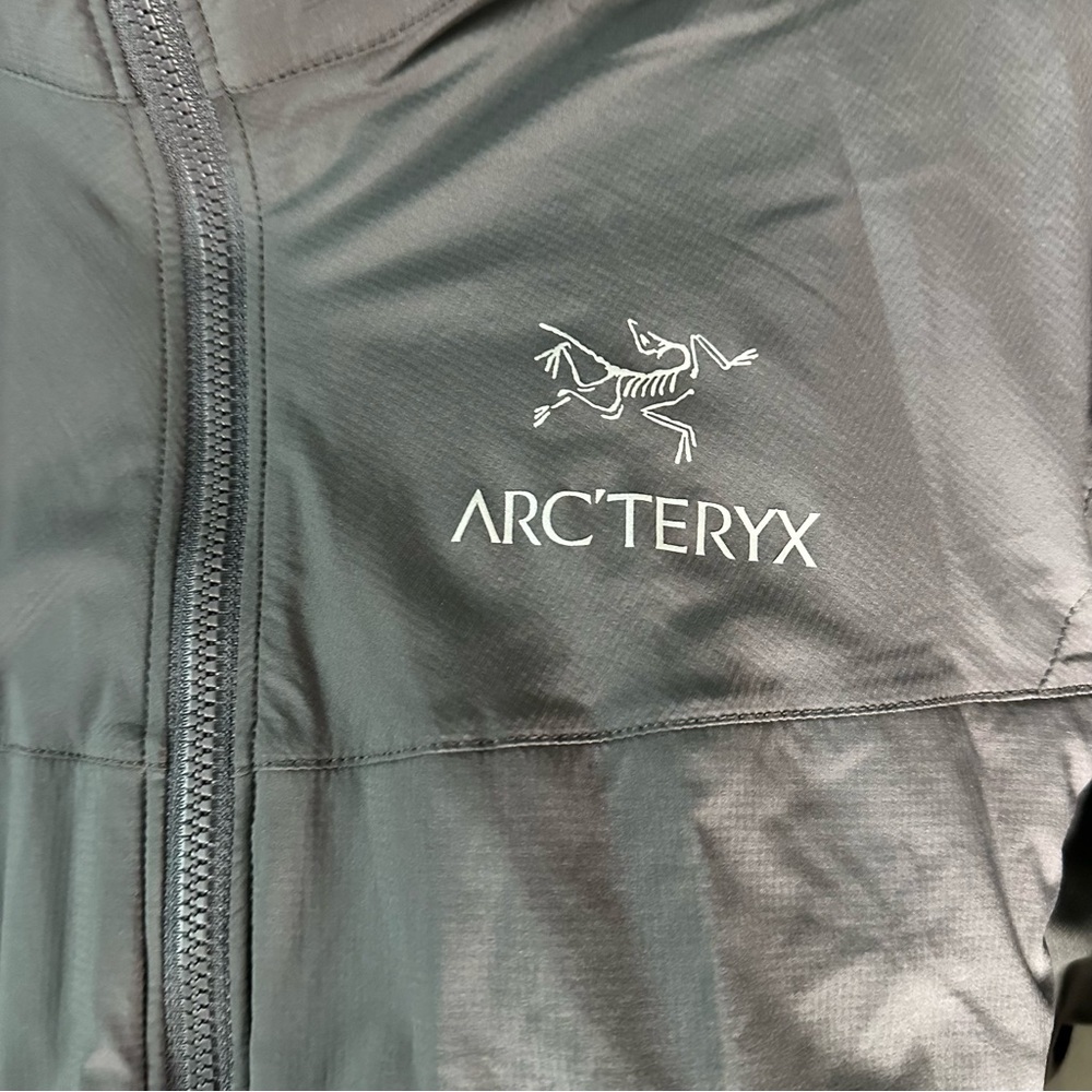 Arc'teryx Atom LT Insulated Charcoal Hooded Jacket SZ S - Picture 3 of 9